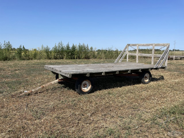 Hay wagon, 16'x96"